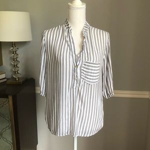 🌟 4/$20! Soft striped button down
